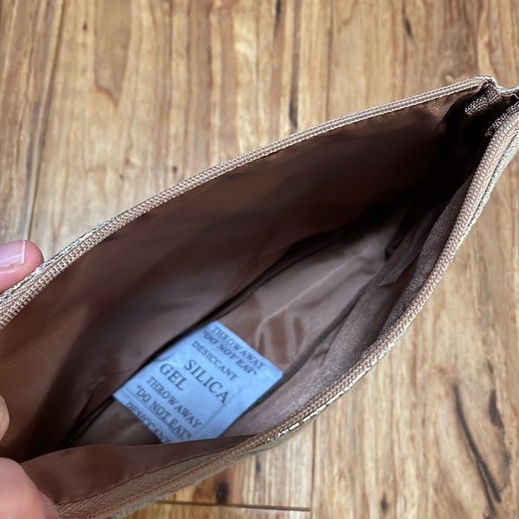 Free with purchase! Sephora Cosmetic Bag - Picture 5 of 6